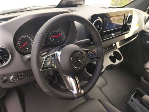 New 2025 Mercedes-Benz Sprinter 2500 image 5
