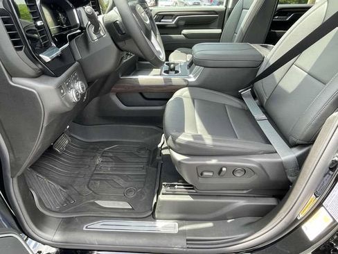 New 2025 GMC Sierra 2500 SLT w/ SLT Premium Package image 16