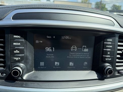 Used 2020 Kia Sorento S AWD/4WD image 23