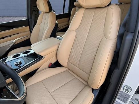 Used 2025 Cadillac Escalade IQ Sport 2 AWD/4WD image 12