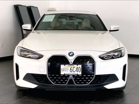 Used 2023 BMW i4 eDrive35 RWD image 3