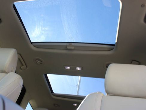 Used 2023 Buick Enclave Essence w/ Experience Buick Package image 24