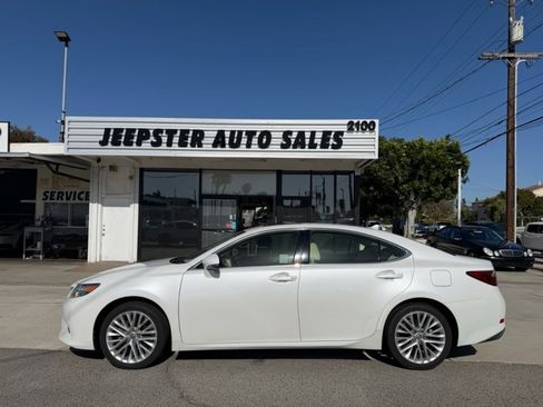 Used 2013 Lexus ES 350 w/ Luxury Pkg & Navigation w/ Luxury Pkg FWD image 7