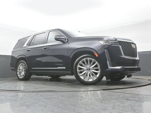 Used 2021 Cadillac Escalade Premium Luxury w/ Driver Assist Tech Package AWD/4WD image 33