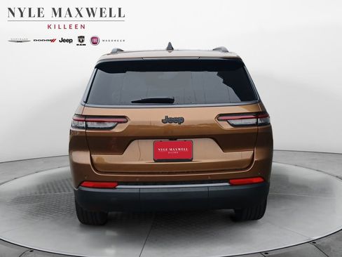 New 2026 Jeep Grand Cherokee L Limited RWD image 15