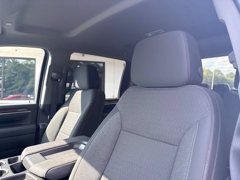 Used 2025 Chevrolet Silverado 2500 LT w/ Convenience Package AWD/4WD image 2