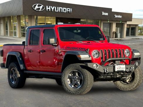 Used 2020 Jeep Gladiator Rubicon image 2