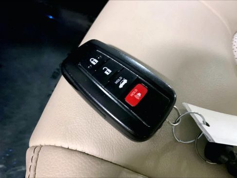 Used 2019 Toyota Camry XLE w/ Driver Assist Package FWD image 15