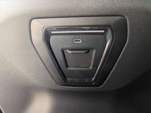 Used 2024 BMW 530i w/ Convenience Package RWD image 16