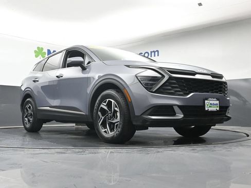 Used 2025 Kia Sportage LX AWD/4WD image 25