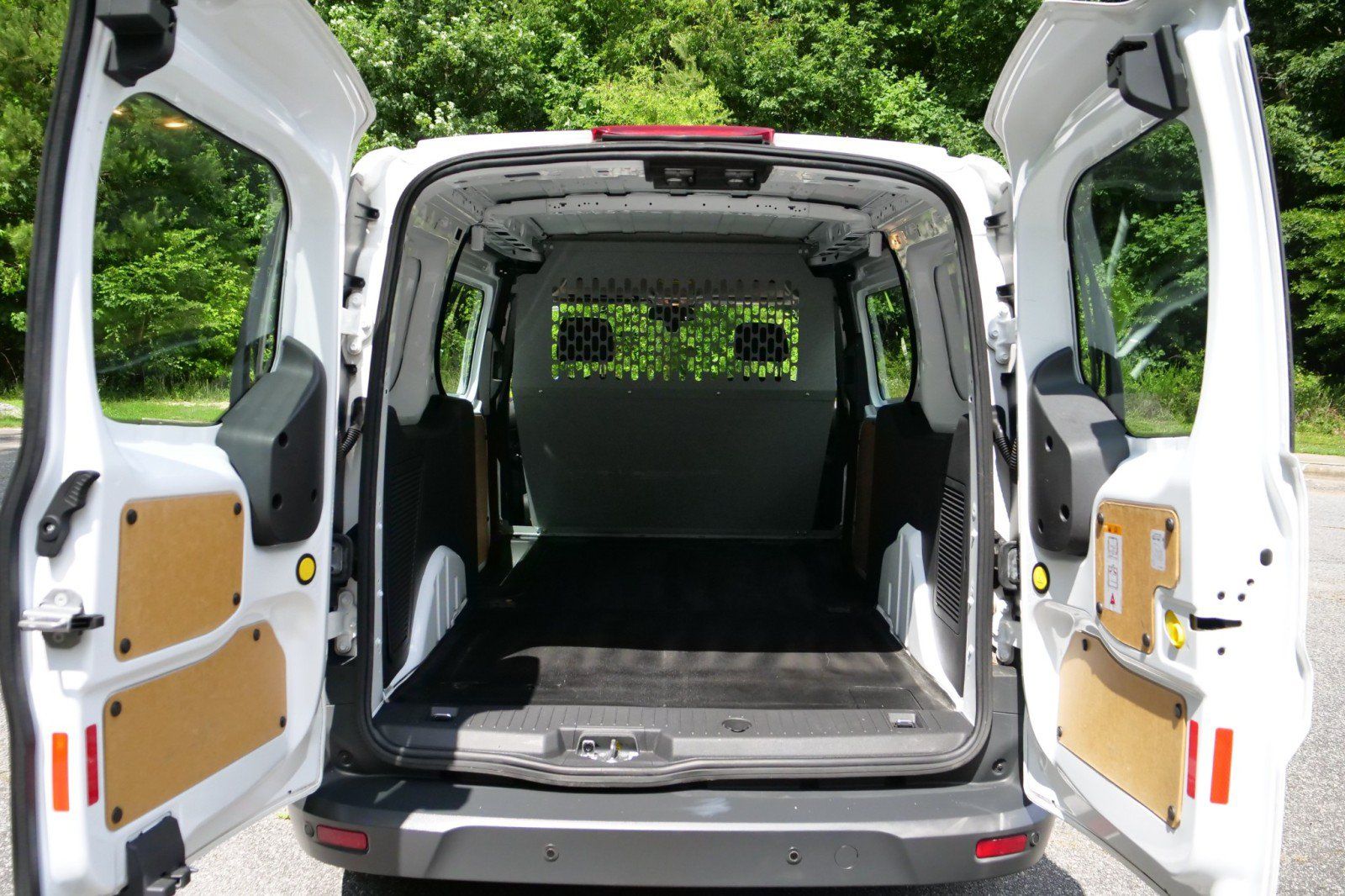 Used 2015 Ford Transit Connect XL FWD image 7