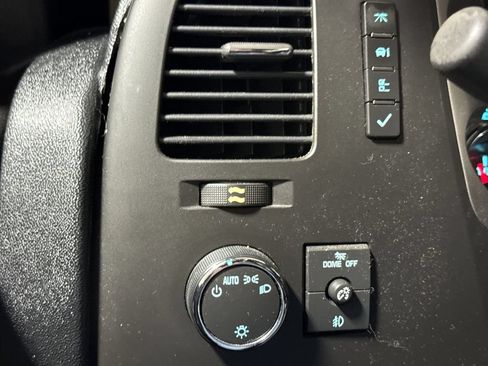 Used 2010 Chevrolet Silverado 1500 LT w/ Power Pack Plus AWD/4WD image 17