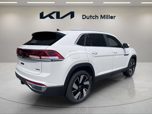 Used 2024 Volkswagen Atlas Cross Sport SEL AWD/4WD image 4