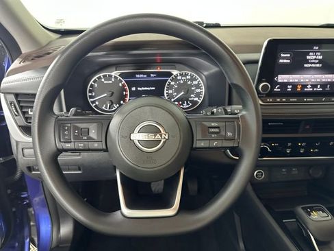 Used 2023 Nissan Rogue S image 14