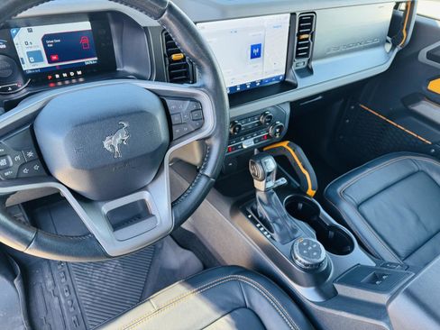 Used 2021 Ford Bronco Badlands image 15