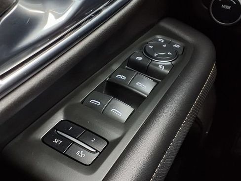 Used 2021 Chevrolet Tahoe Premier RWD image 16