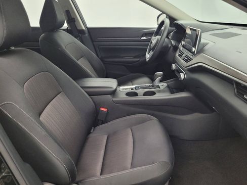 Used 2025 Nissan Altima 2.5 SV AWD/4WD image 21