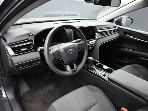 Used 2025 Toyota Camry LE image 12