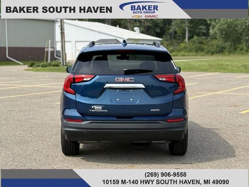 Used 2021 GMC Terrain SLE w/ Driver Convenience Package image 5