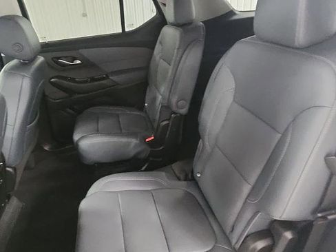 Used 2021 Chevrolet Traverse Premier FWD image 31
