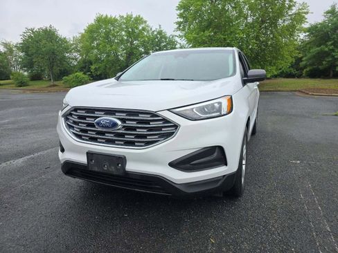 Used 2020 Ford Edge SE FWD image 1