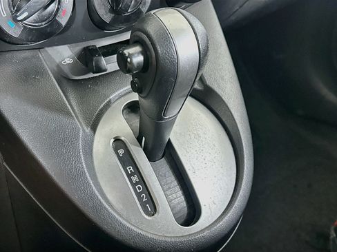 Used 2014 MAZDA MAZDA2 Touring FWD image 23