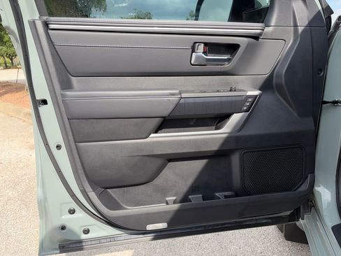 Used 2025 Toyota Tundra Platinum AWD/4WD image 22