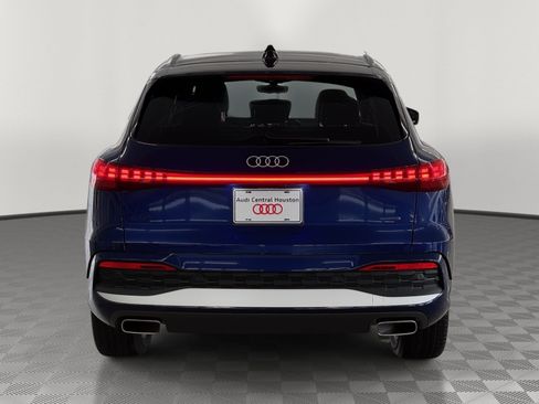 Used 2025 Audi Q5 Premium w/ 19" Wheel Package AWD/4WD image 10