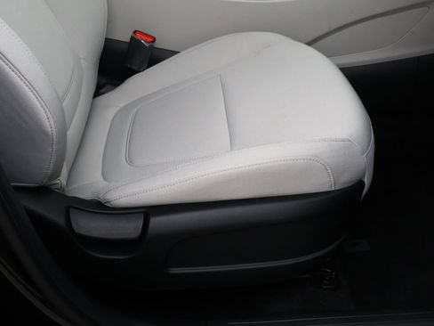 Used 2026 Hyundai Tucson SE FWD image 17