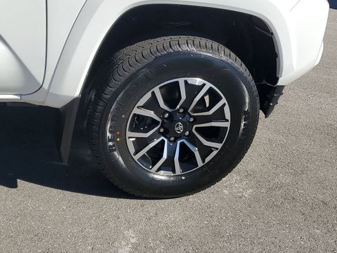 Certified 2023 Toyota Tacoma TRD Sport w/ Advanced Technology Package AWD/4WD image 6