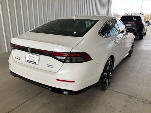 Certified 2024 Honda Accord Touring image 24