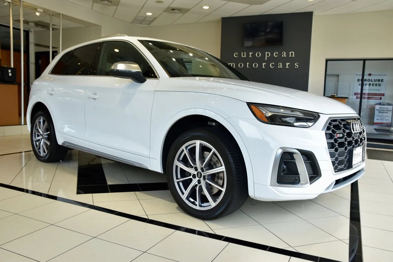Used 2023 Audi SQ5 Premium Plus w/ Premium Plus Package AWD/4WD image 1