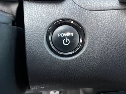 Used 2025 Toyota Camry SE FWD image 20