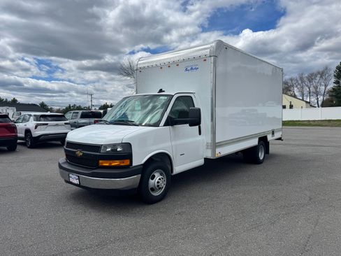 New 2025 Chevrolet Express 3500 w/ Power Convenience Package RWD image 7