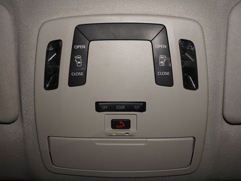 Certified 2022 Toyota Sienna LE image 18