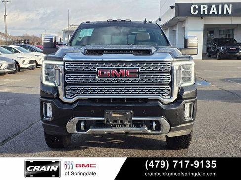 Used 2022 GMC Sierra 2500 Denali w/ Denali Ultimate Package AWD/4WD image 2