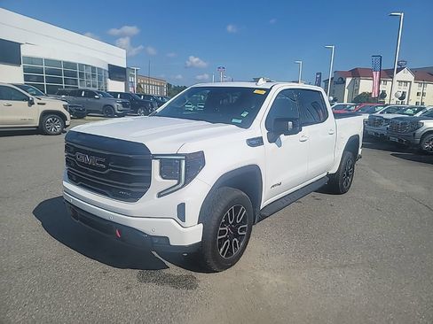 Used 2025 GMC Sierra 1500 AT4 w/ AT4 Premium Package AWD/4WD image 3