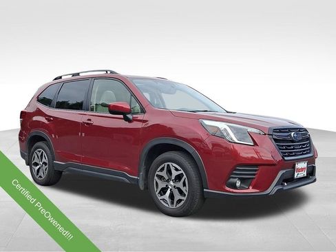 Used 2024 Subaru Forester Premium AWD/4WD image 1