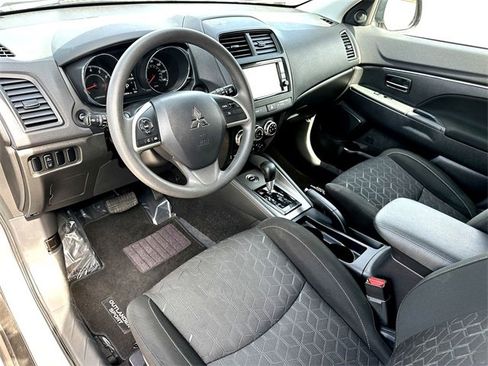 Used 2024 Mitsubishi Outlander Sport ES image 13