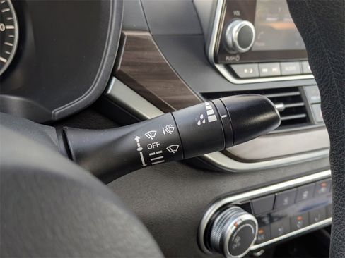 Certified 2023 Nissan Altima 2.5 SV image 20