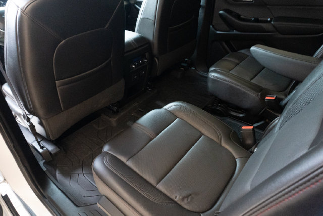 Used 2023 Chevrolet Traverse RS w/ LPO, Floor Liner Package AWD/4WD image 25