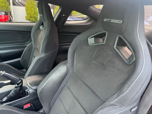 Used 2017 Ford Mustang Shelby GT350 w/ Electronics Package image 11