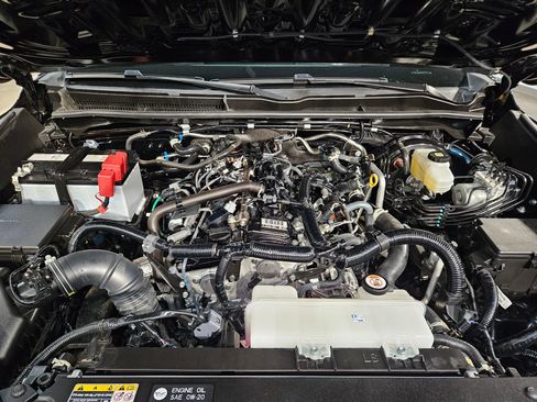 Certified 2025 Toyota 4Runner 4WD image 19