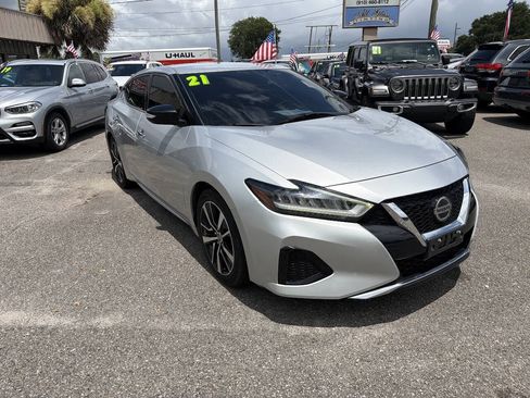 Used 2021 Nissan Maxima 3.5 SV w/ Floor Mat Group FWD image 4
