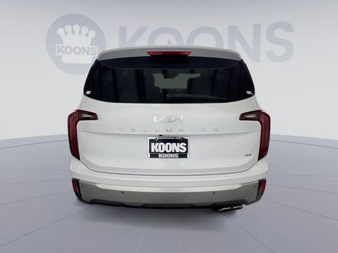 Used 2024 Kia Telluride S w/ S Sunroof Package image 5