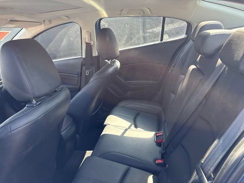 Used 2018 MAZDA MAZDA3 Touring FWD image 12