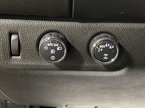 Used 2021 GMC Canyon Denali image 21