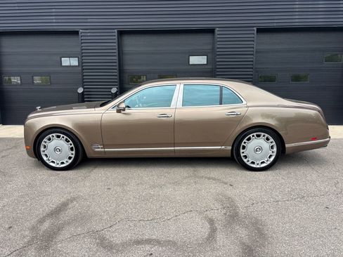 Used 2011 Bentley Mulsanne RWD image 5