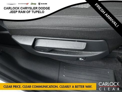 Used 2023 Kia Sorento LX image 39