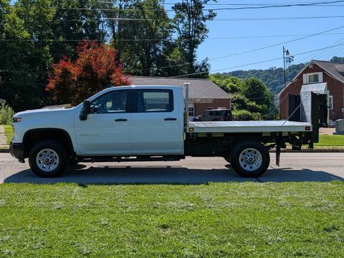 Used 2025 Chevrolet Silverado 3500 W/T w/ Snow Plow Prep/Camper Package AWD/4WD image 9